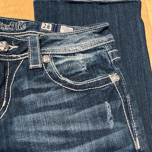💚 Cute Miss Me Boot Cut Jeans! - Picture 3 of 7